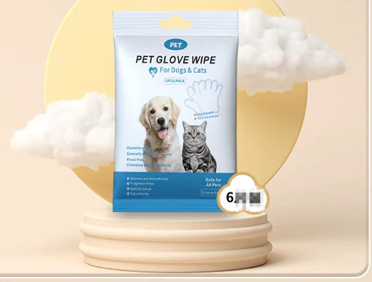 “Pet cleaning glove wipes for dogs and cats, hypoallergenic and rinse‑free, designed for gentle grooming and daily hygiene.”